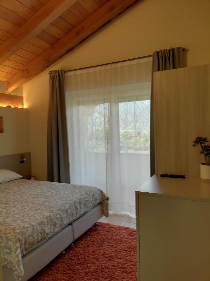 A&G Apartment Aosta - Elegante Casa 100 Mq Su Due Piani Con Wi-Fi-Giardino-Parcheggio Buitenkant foto
